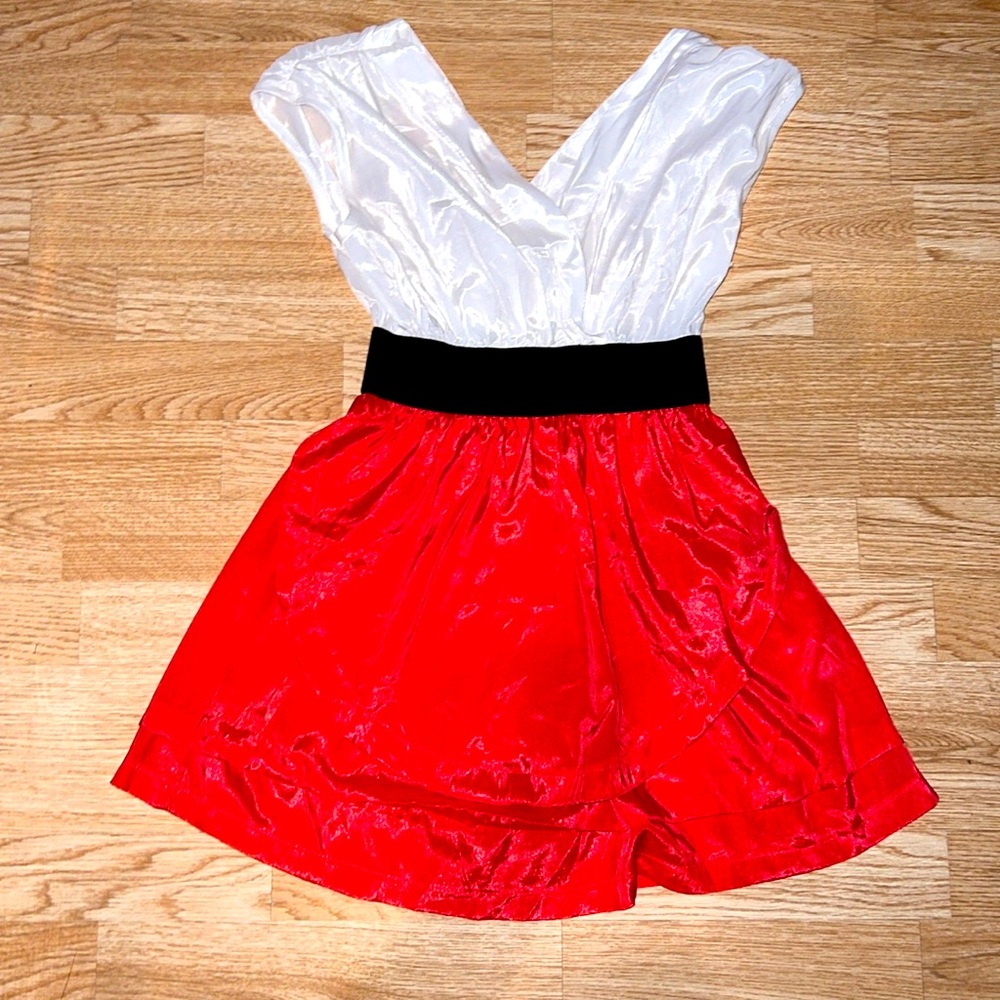 Lemon Style White and Orange Short Sleeve Dress No Listed Size But Fits as Small